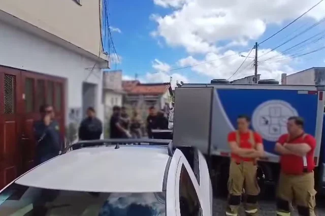 Avô das crianças que faleceram no incêndio é detido ao desembarcar no aeroporto de Salvador (BA)