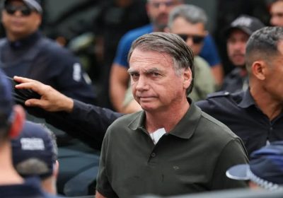 Boletim médico indica melhora contínua de Bolsonaro após cirurgia no ombro