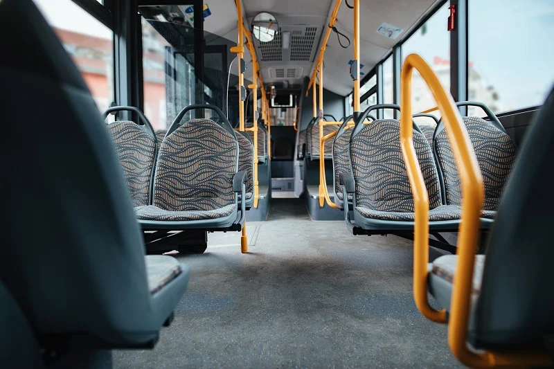Comissão aprova utilização de imposto sobre combustíveis para reduzir custo da passagem de ônibus.