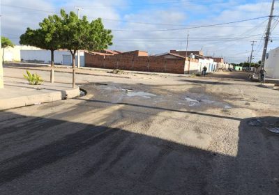 Comunitário denuncia negligência no Bairro João de Deus Comunitário denuncia negligência no Bairro João de Deus