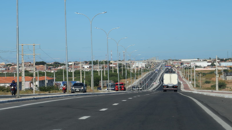 Entrega da segunda etapa da duplicação da Avenida Transnordestina prevista para as próximas semanas.