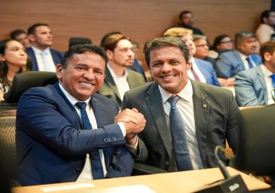 Jornalista Petrolina.lat recebe o Prêmio Graça Araújo de Comunicação em homenagem no Recife