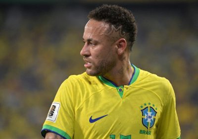 Lesão de grau 2 na panturrilha de Neymar é confirmada e preocupa a Seleção Brasileira.