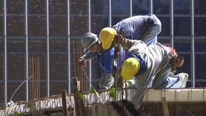 Pernambuco registra recorde de mortes por acidentes de trabalho em 2025, com 104 casos registrados.