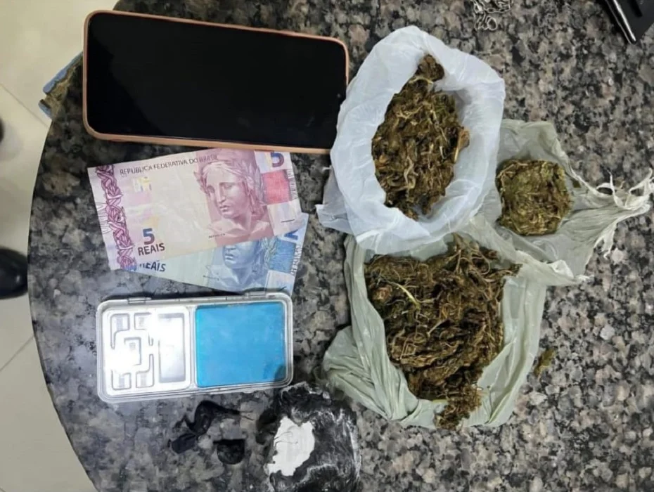Polícia Militar prende suspeito por tráfico de drogas no bairro São Gonçalo em Petrolina (PE)