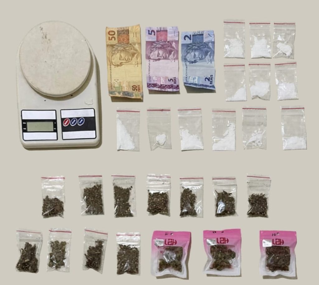 Polícia prende dois indivíduos com drogas no bairro Coréia em Juazeiro (BA)