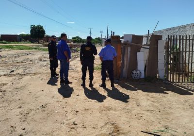 Programa Petrolina + Limpa identifica 42 terrenos irregulares em apenas uma semana de operações na cidade. Programa Petrolina + Limpa identifica 42 terrenos irregulares em apenas uma semana de operações na cidade.