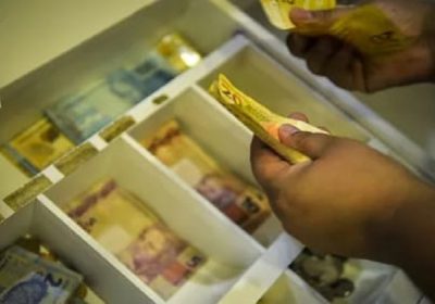 Proposta para limitar uso de dinheiro avança no Congresso: Fim das cédulas?