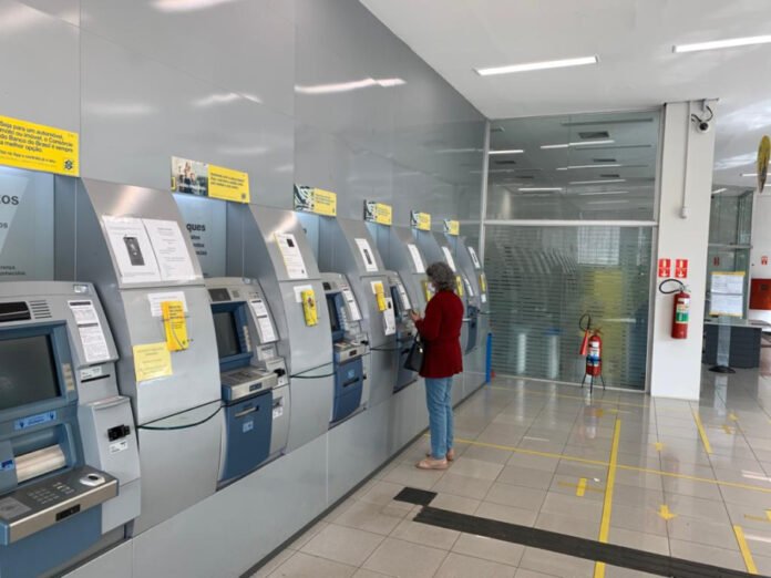 Bancos terão horário de funcionamento alterado nos dias de jogos da seleção brasileira na Copa do Mundo