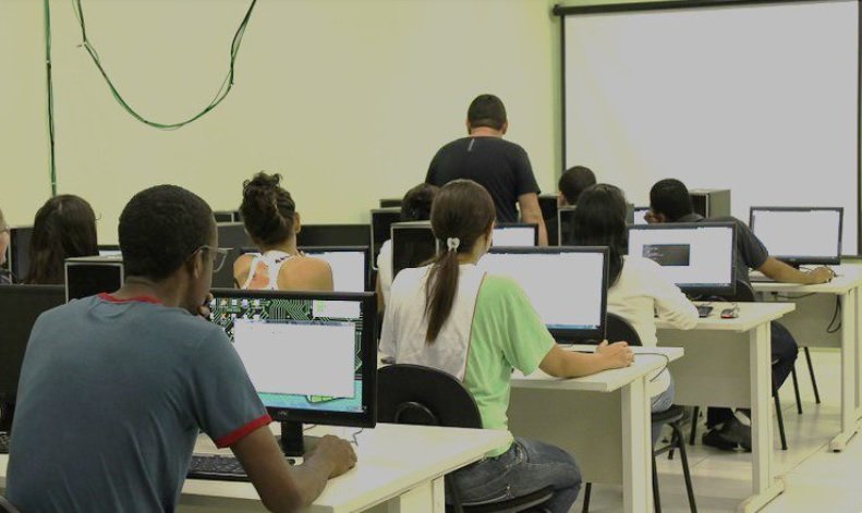 Entre 2019 e 2025, 3,7 milhões de jovens deixam de ser ‘nem-nem’