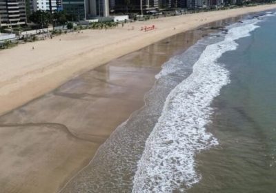 Garoto tem perna amputada após ser mordido por tubarão na praia de Piedade, em Jaboatão dos Guararapes (PE)