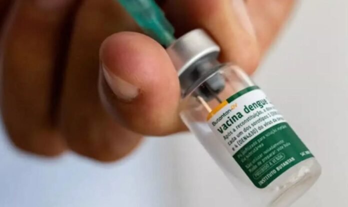 Monitoramento de indivíduos imunizados com vacina contra a dengue do Butantan em Pernambuco