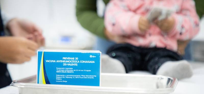 Primeira entrega da nova vacina contra pneumonia e meningite é realizada pelos postos de saúde
