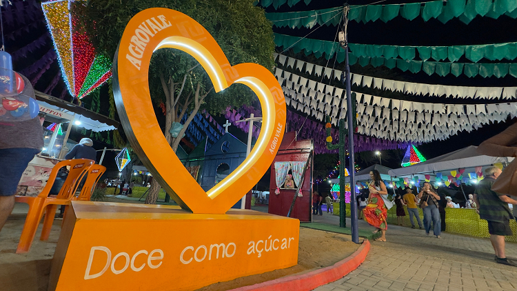 Agrovale fortalece investimento na cultura regional durante o Arraiá no Sertão 2026