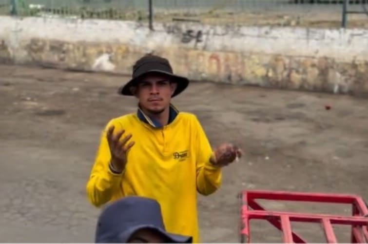 Brincadeira dos trabalhadores do Mercado do Produtor de Juazeiro faz sucesso ao brincar de “farmar aura”