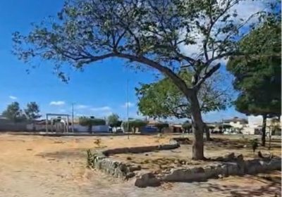 Comunidade pede que revitalização da praça do José e Maria seja concluída