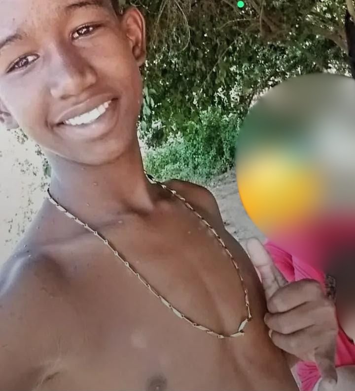 Corpo de jovem é descoberto com ferimentos de tiros no bairro Henrique Leite em Petrolina (PE)