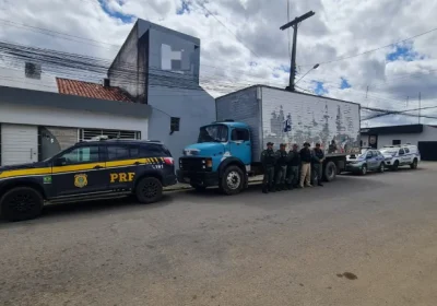 Dois indivíduos são detidos com veículo roubado na BR-232, em Custódia (PE)