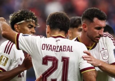 Espanha vence a França e garante vaga na final da Copa do Mundo de 2026.