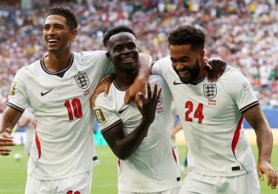 Inglaterra vence França com placar de dez gols e conquista o terceiro lugar na Copa do Mundo.