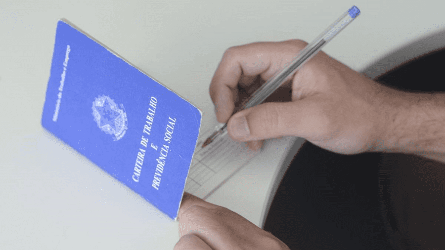 Mais de 6 mil empregos com carteira assinada são gerados pela PE em junho; destaque para Petrolina no interior.
