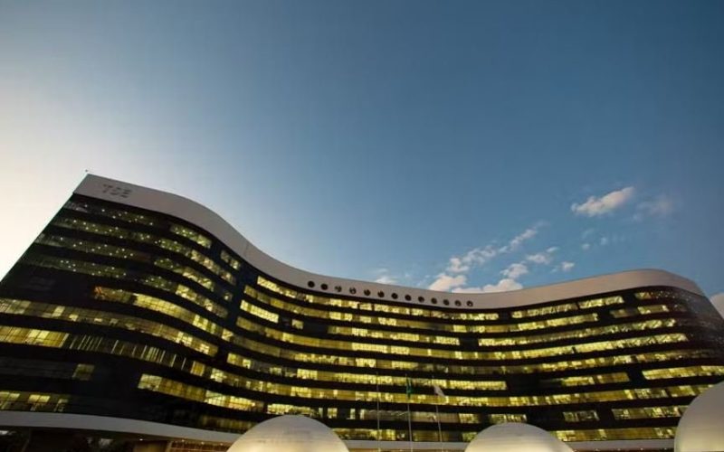 Parentes de candidatos não poderão mais atuar na Justiça Eleitoral a partir de segunda-feira