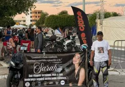 Participantes do evento Moto Chico prestam homenagem a jovem vítima de acidente na BR-428