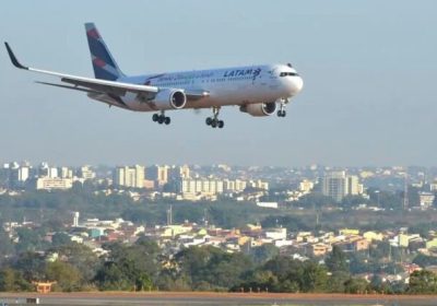 Preços do querosene da aviação são reduzidos pela Petrobras Preços do querosene da aviação são reduzidos pela Petrobras