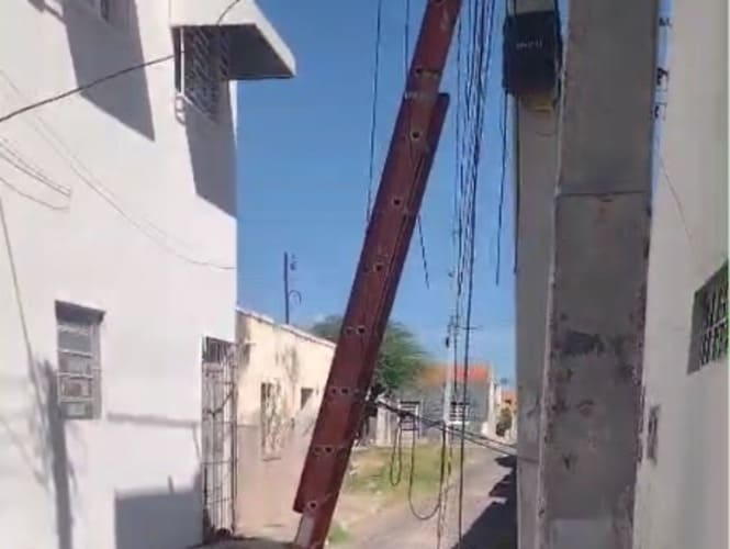 Problemas causados pela falta de sinalização em obra na BR-407 impactam moradores do Bairro Atrás da Banca