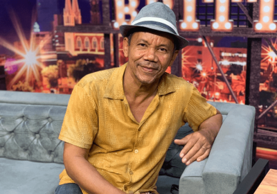 Raimundinho do Acordeon conquista sucesso internacional com sua nova música após o hit “Esperando na Janela”