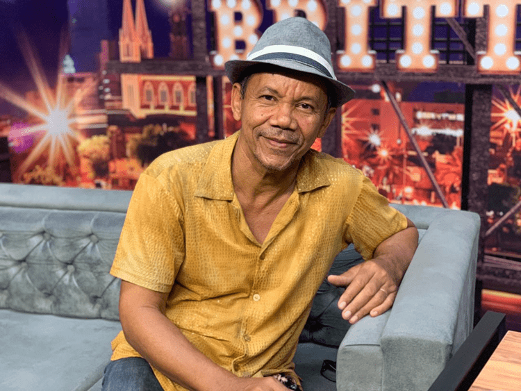 Raimundinho do Acordeon conquista sucesso internacional com sua nova música após o hit “Esperando na Janela”