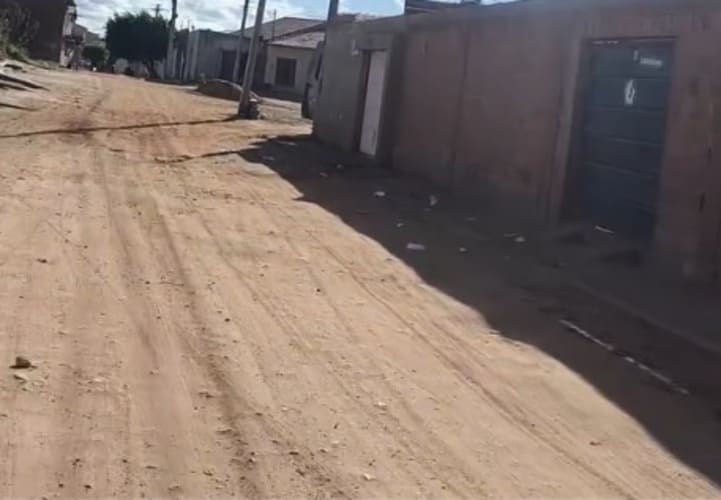 Residente reivindica asfaltamento de vias no Jardim Vitória