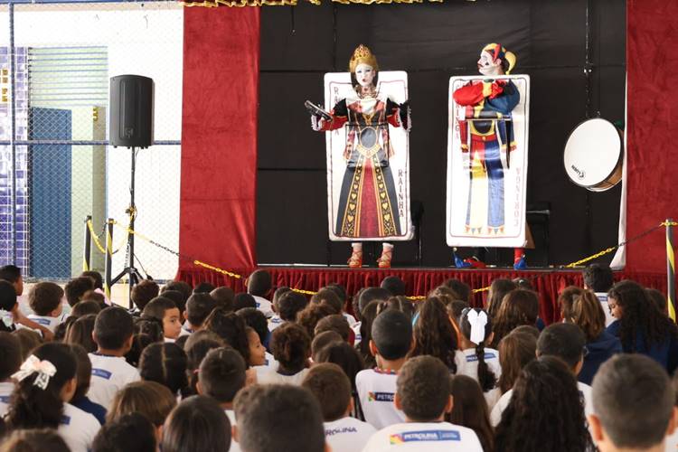 Espetáculo conscientiza estudantes de Petrolina sobre violência de gênero