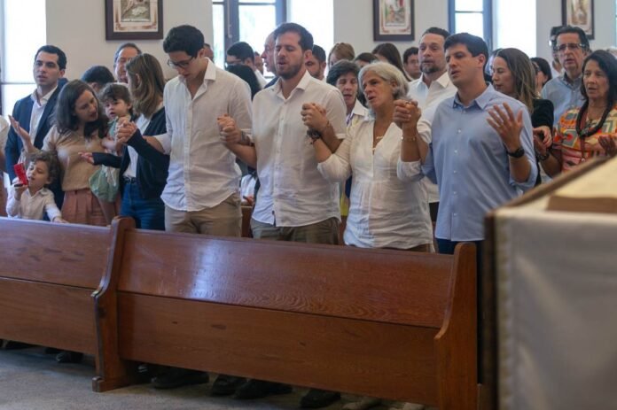Familiares se reúnem no Recife para a Missa em memória dos 12 anos da morte de Eduardo Campos