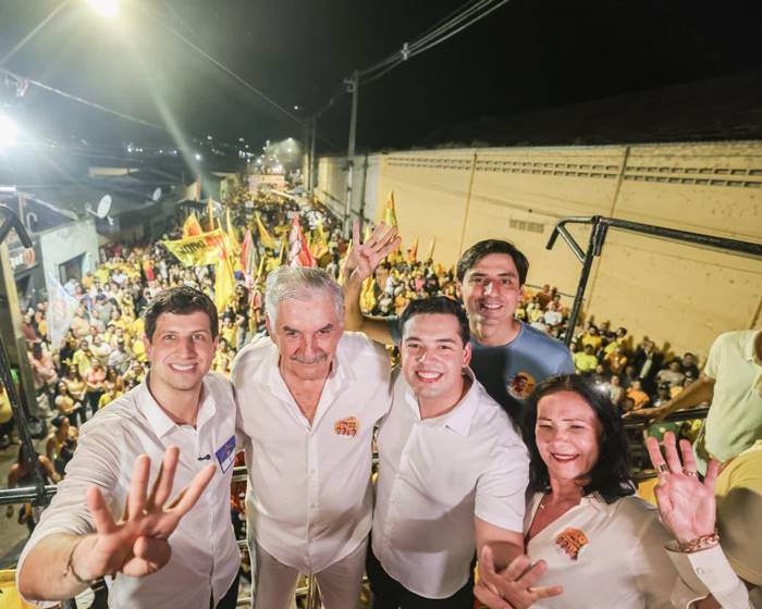 Filho de Eduardo Campos repete frase do pai durante caminhada no Agreste: “Me dê serviço que dou conta”