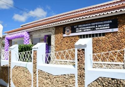 Homem é preso pela Delegacia da Mulher de Salgueiro por agredir companheira e impedi-la de sair de casa