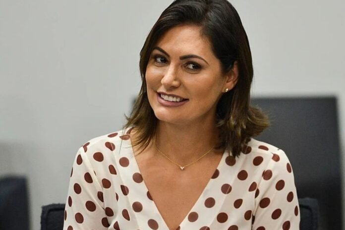 Michelle Bolsonaro confirma intenção de concorrer ao Senado