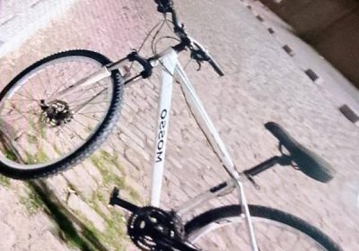 Mulher é vítima de assalto e tem bicicleta roubada na Ponte Presidente Dutra Mulher é vítima de assalto e tem bicicleta roubada na Ponte Presidente Dutra
