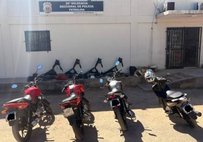 PCPE em Petrolina recupera motocicletas furtadas e realiza prisão em flagrante dos suspeitos. PCPE em Petrolina recupera motocicletas furtadas e realiza prisão em flagrante dos suspeitos.