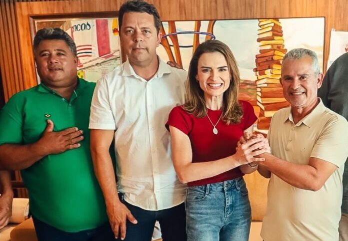 Prefeito de Pedra (PE), Júnior Vaz, anuncia oficialmente seu apoio a Marília Arraes