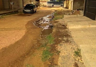 Problema de esgoto continua sem solução há quatro dias e perturba moradores do Ouro Preto Problema de esgoto continua sem solução há quatro dias e perturba moradores do Ouro Preto