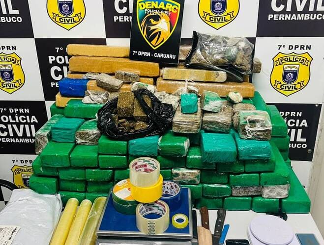 A Polícia de Caruaru descobre 120 kg de maconha escondidos em cisterna de oficina