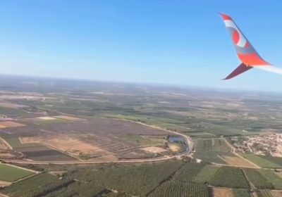 A força da agricultura e os projetos que levaram Petrolina a se destacar como uma das principais cidades exportadoras do Brasil, vistas do alto do avião.
