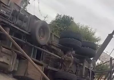 Acidente: Caminhão tomba em Juazeiro-BA na manhã de quarta-feira (30)
