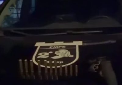 Casal burla segurança e larga mochila com arma no N-10 Casal burla segurança e larga mochila com arma no N-10
