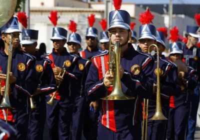 Desfile cívico comemora cultura e tradição na Casa Nova Desfile cívico comemora cultura e tradição na Casa Nova