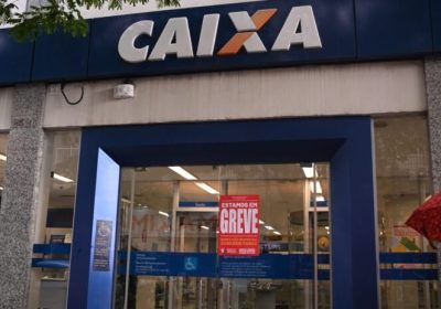 Greve dos bancários da Caixa Econômica completa terceiro dia de paralisação Greve dos bancários da Caixa Econômica completa terceiro dia de paralisação