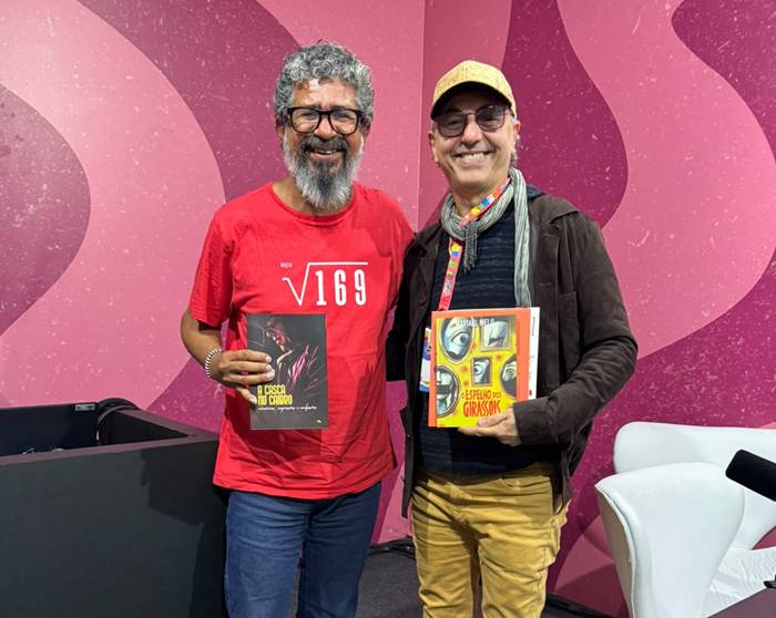 Maviael Melo, poeta e cantor, lança livro na Bienal de SP e se encontra com Zeca Baleiro