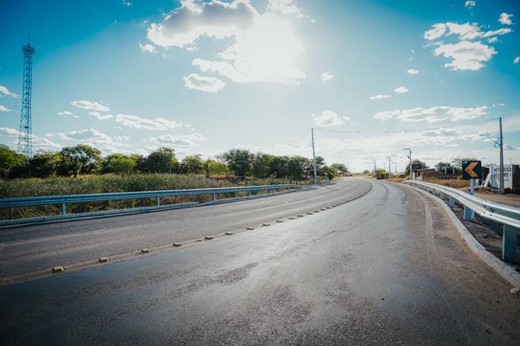 Obras de requalificação de mais de 1,5 mil km de rodovias em Pernambuco são iniciadas pelo Governo
