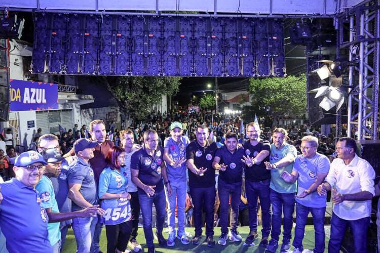 Onda Azul domina Casa Nova e atrai grande público com presença de Anísio e Adolfo Viana